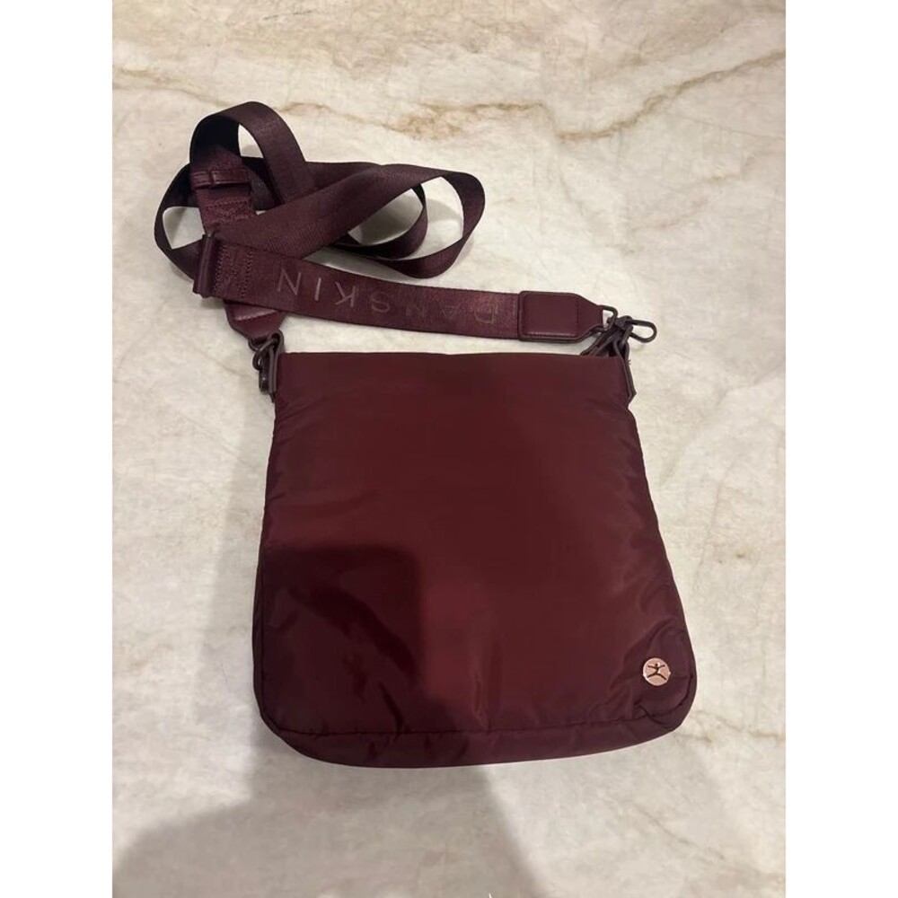 Danskin Nylon Crossbody Street Bag Maroon Plum 🌟 Great Condition